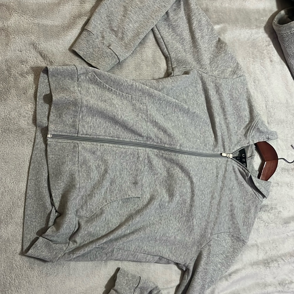 Grey vest from u2b